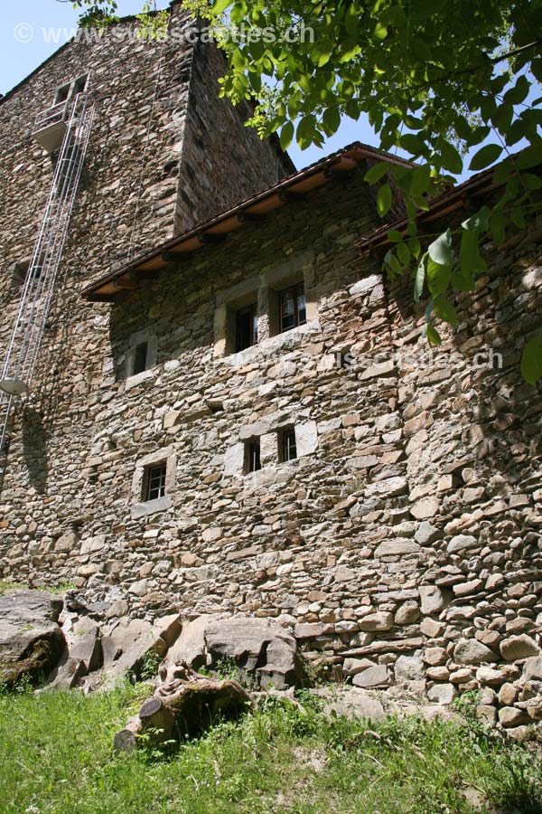  Sils in Domleschg: Ehrenfels