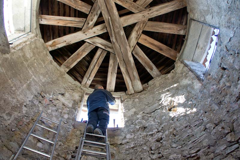 Oron le chemin de ronde