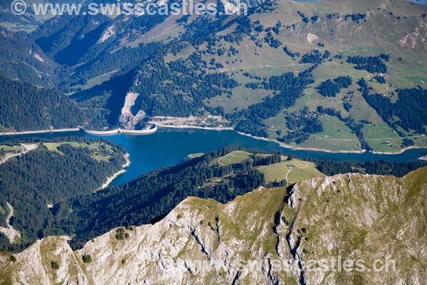 Le lac et le barrage de l'Hongrin