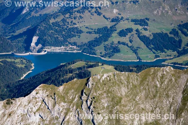 Le lac et le barrage de l'Hongrin