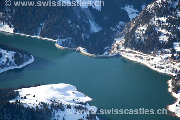 Le lac et le barrage de l'Hongrin