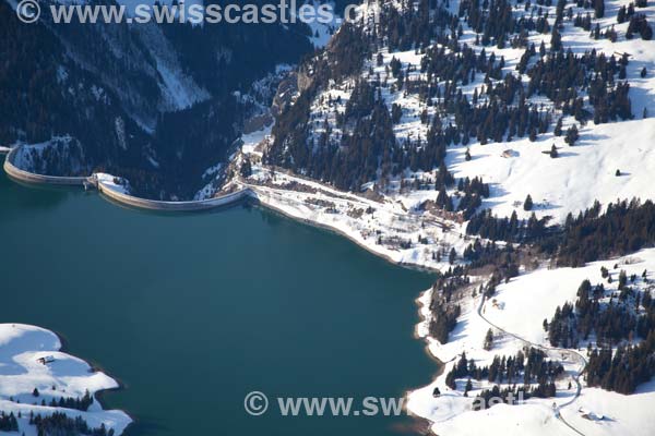 Le lac et le barrage de l'Hongrin