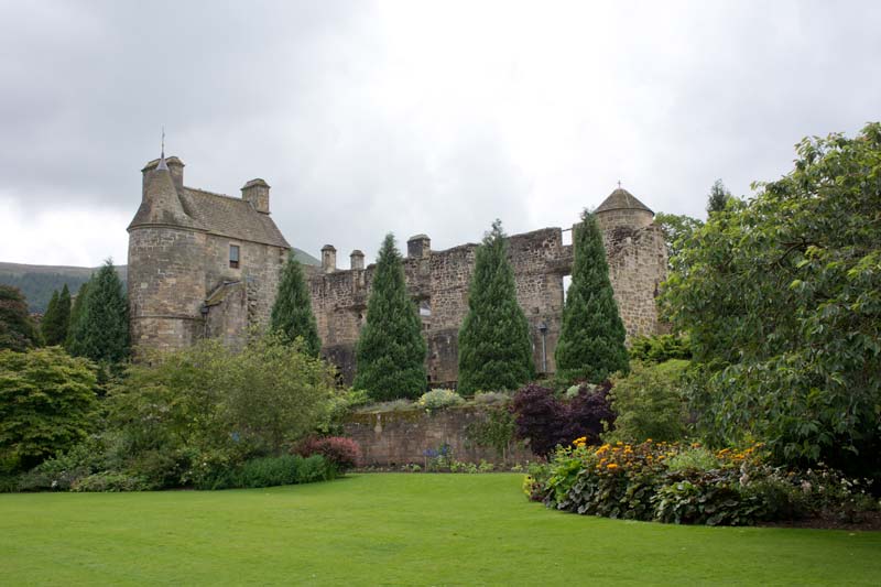 Falkland castle